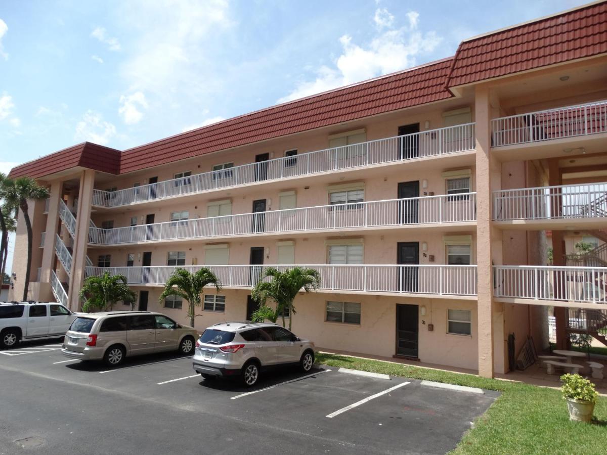 Spanish Main Unit 4- Direct Oceanfront Condo! Cocoa Beach Eksteriør billede