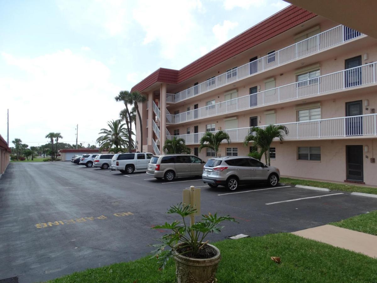 Spanish Main Unit 4- Direct Oceanfront Condo! Cocoa Beach Eksteriør billede